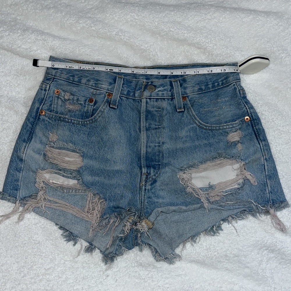 levi 501 denim shorts - Picture 6 of 9
